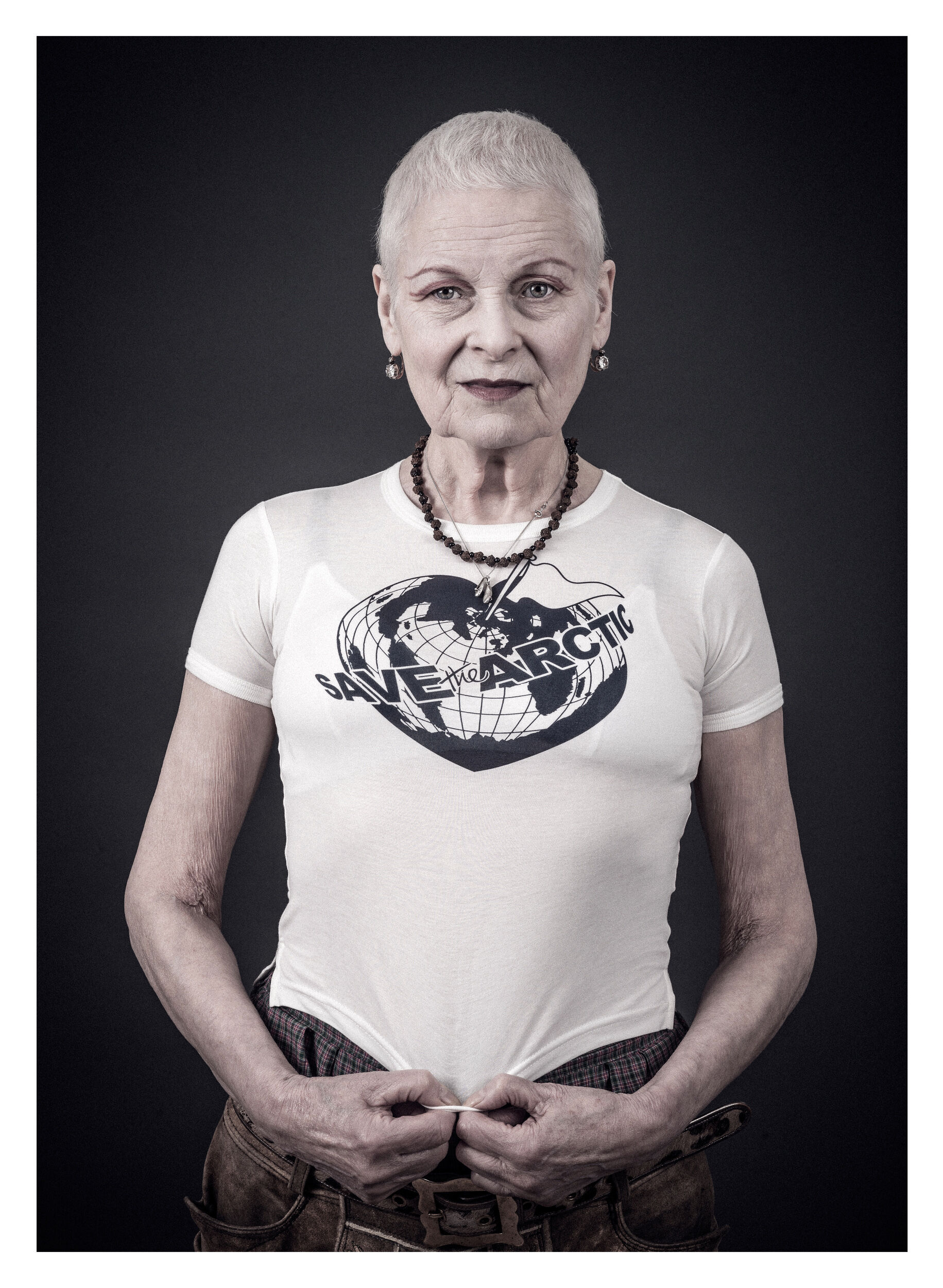 Vivienne Westwood 長傘 SAVE ARCTIC Vivienne Westwood launches celebrity Arctic campaign | Environment