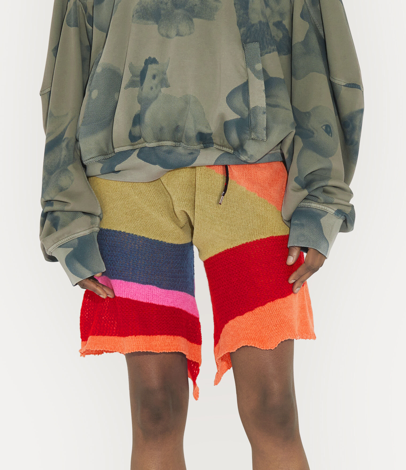 Distressed shorts   large image number 5