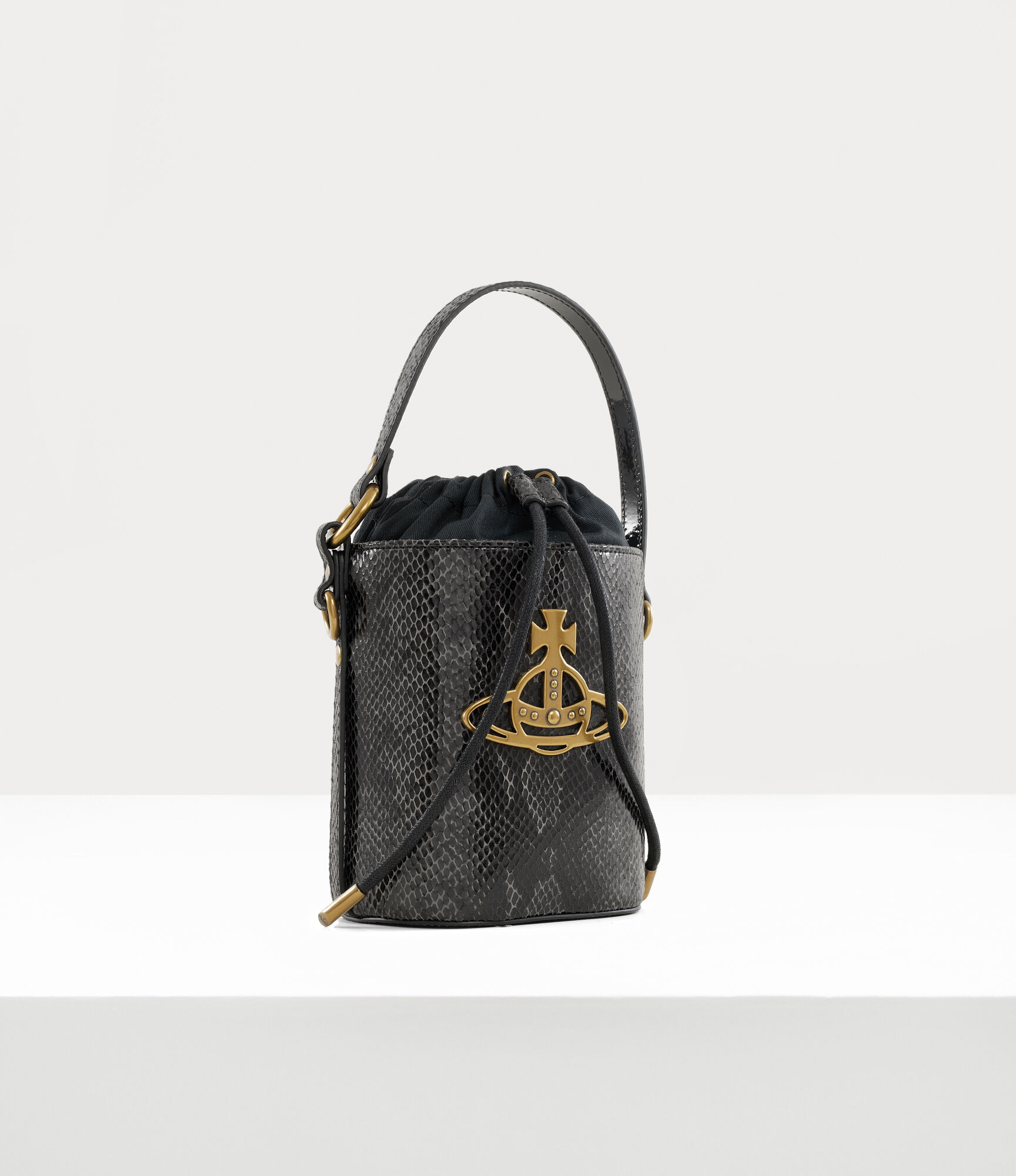 Daisy Drawstring Bucket Bag