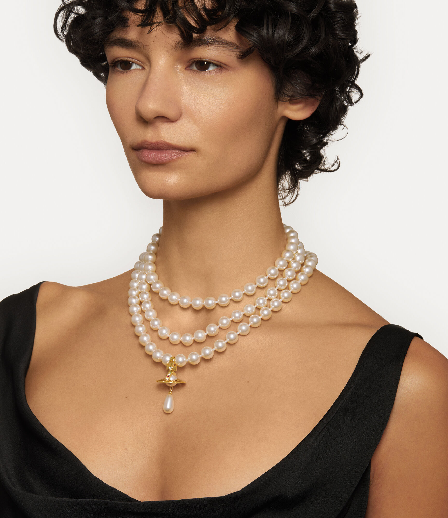 Drop Choker Three Row Pearl Drop Choker in Gold | Vivienne Westwood®
