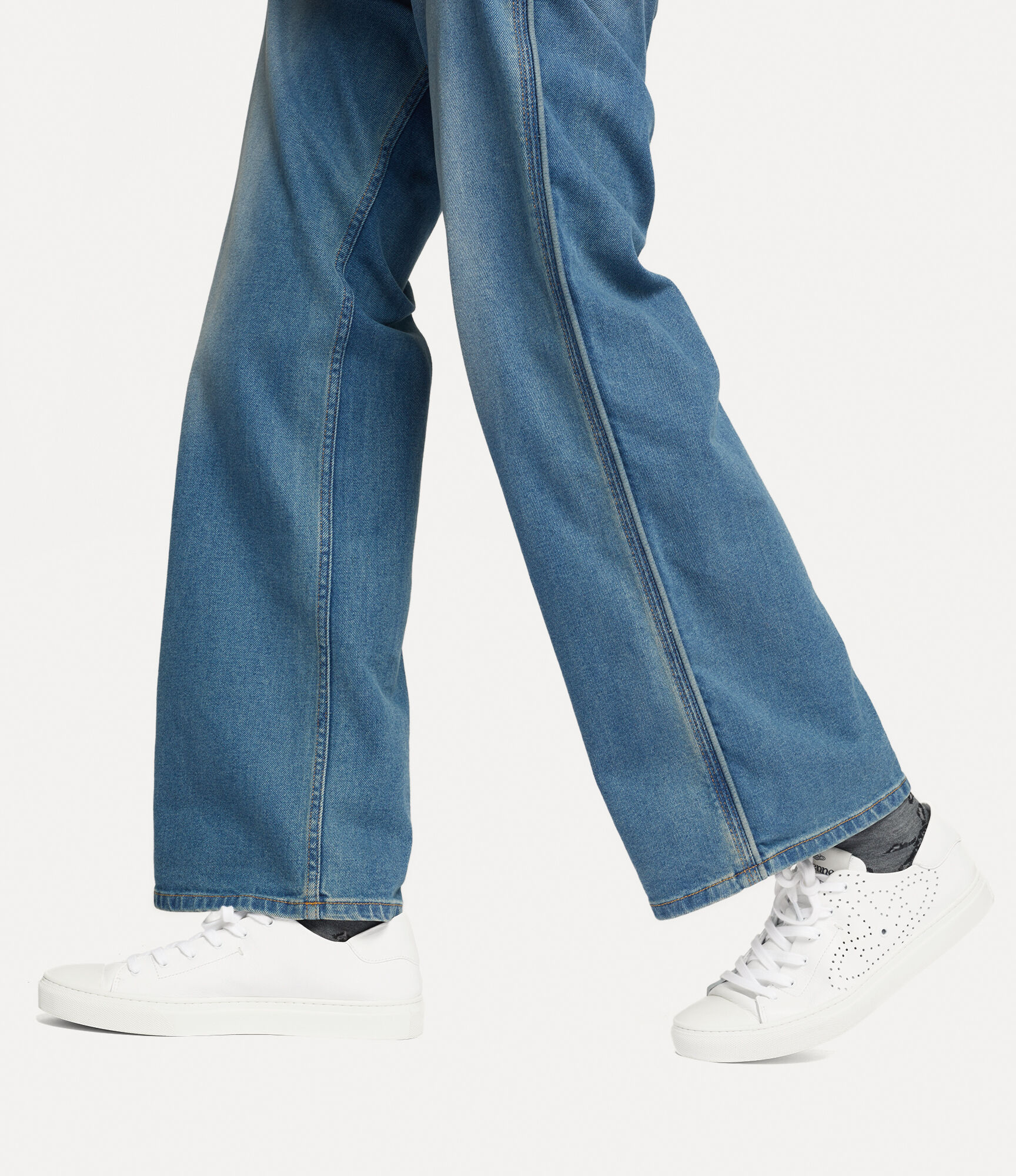 Low Top Soft Punch trainer  large image number 2