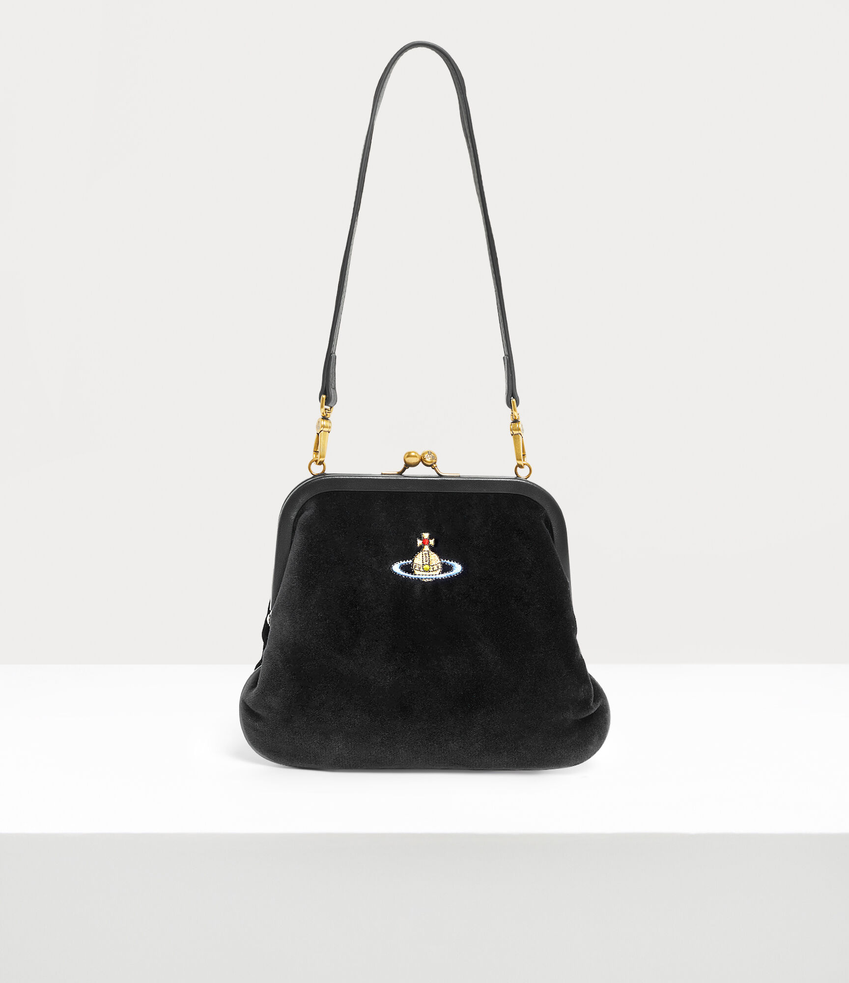  Vivienne's Clutch large image number 1