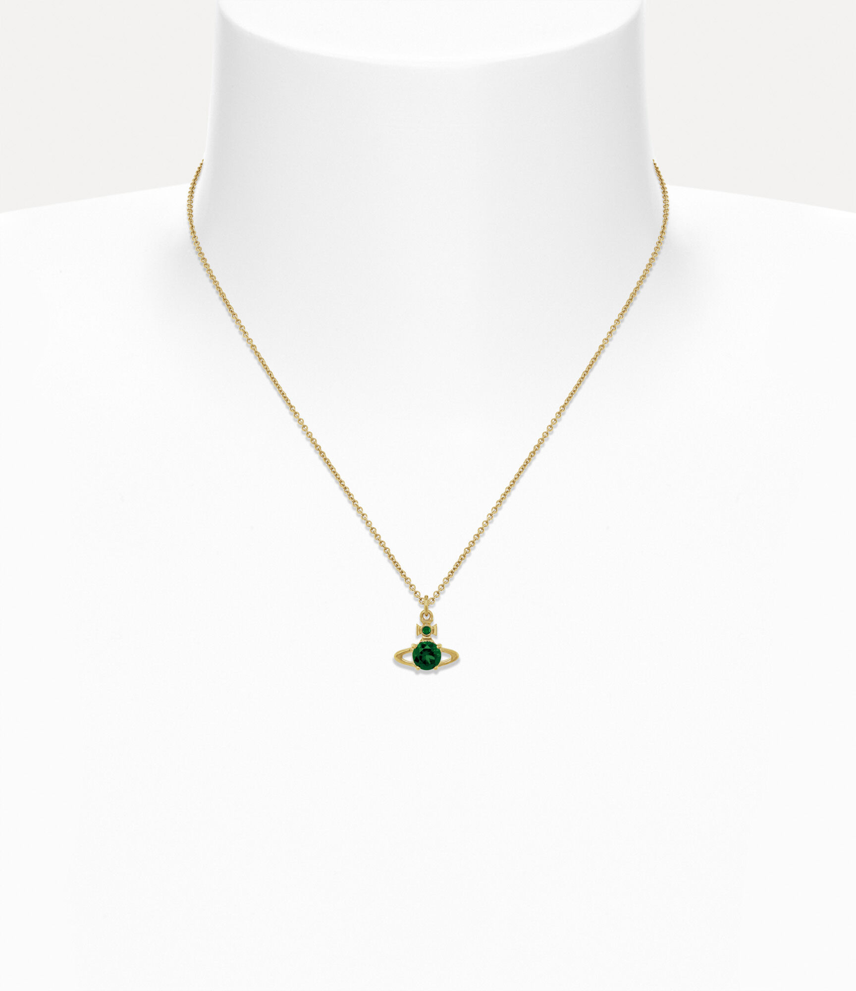 Reina Pendant Necklace