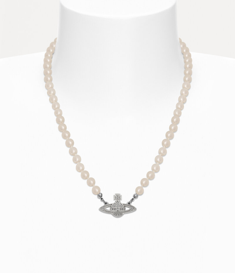 Vivienne Westwood Man. Mini Bas Relief Pearl Necklace