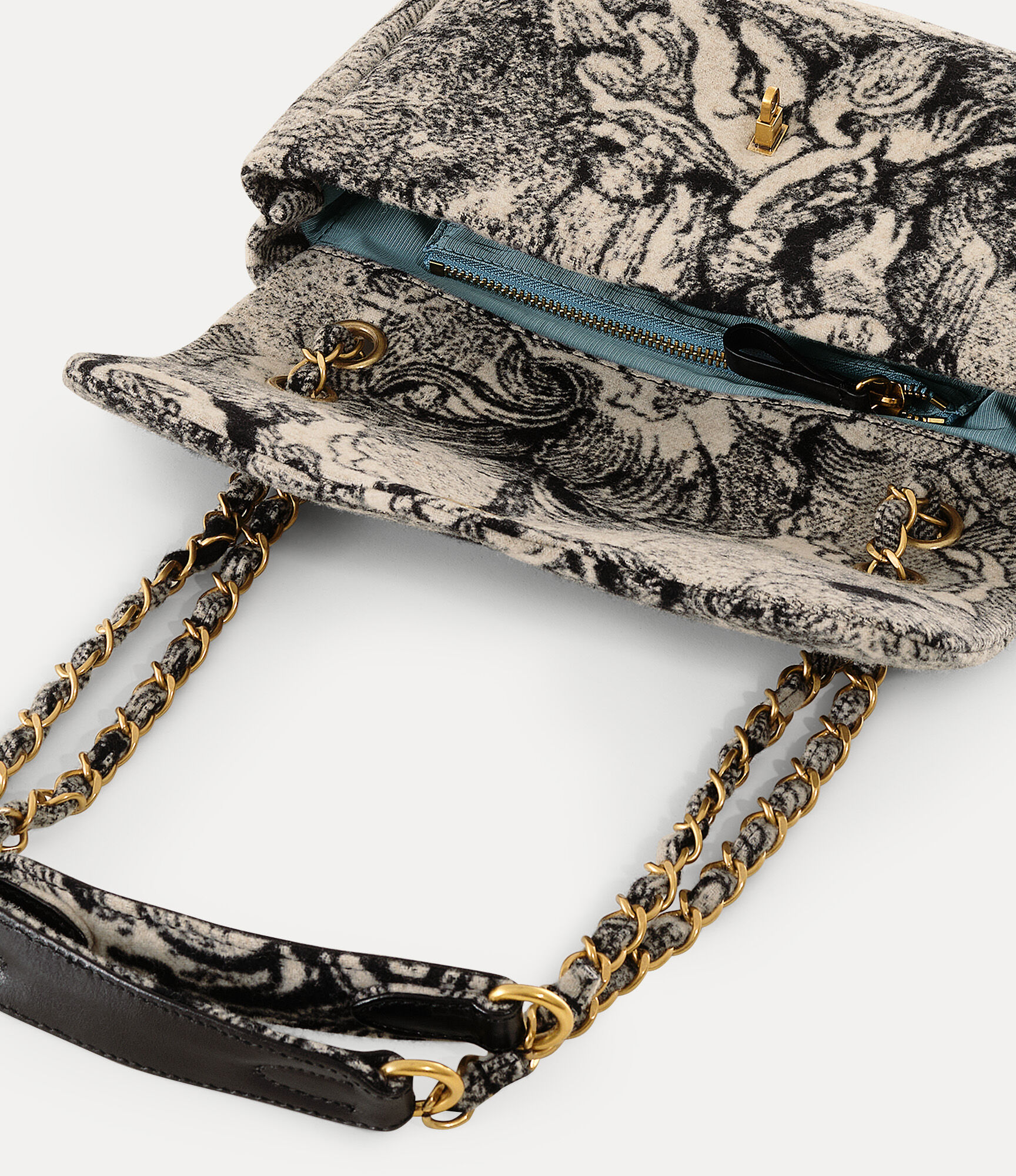 Anita Small Chain Shoulder Bag  large image number 5