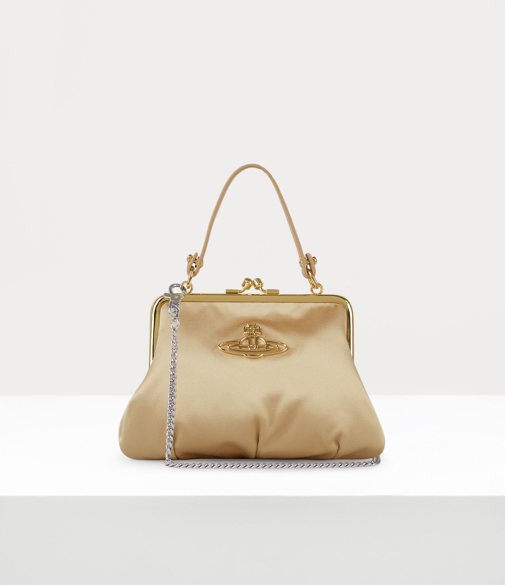 Sites-viviennewestwood-latam-Site