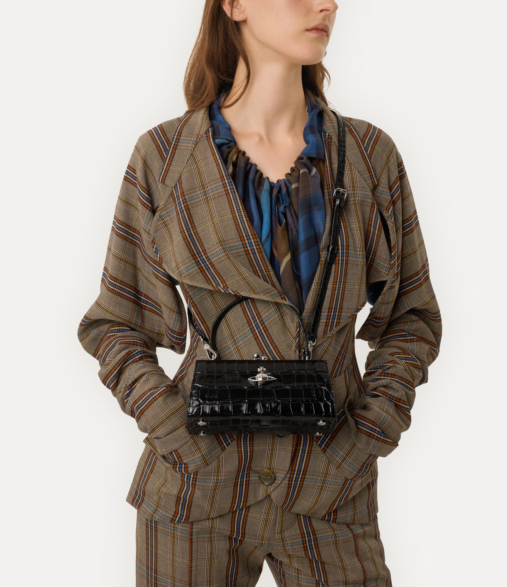 Doll XL Bag in BLACK | Vivienne Westwood®