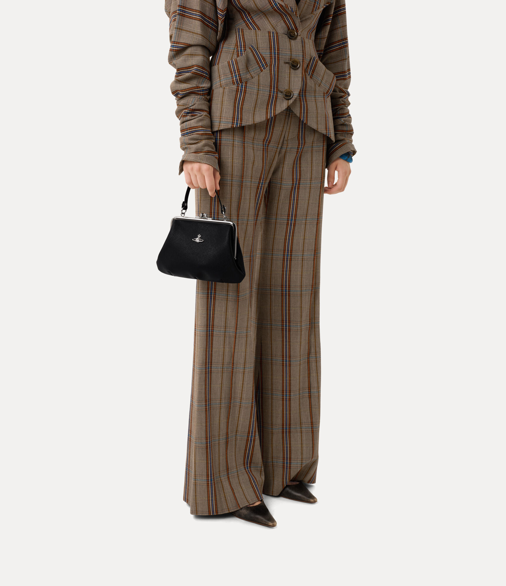 Granny がま口バッグ - ブラック | Vivienne Westwood®
