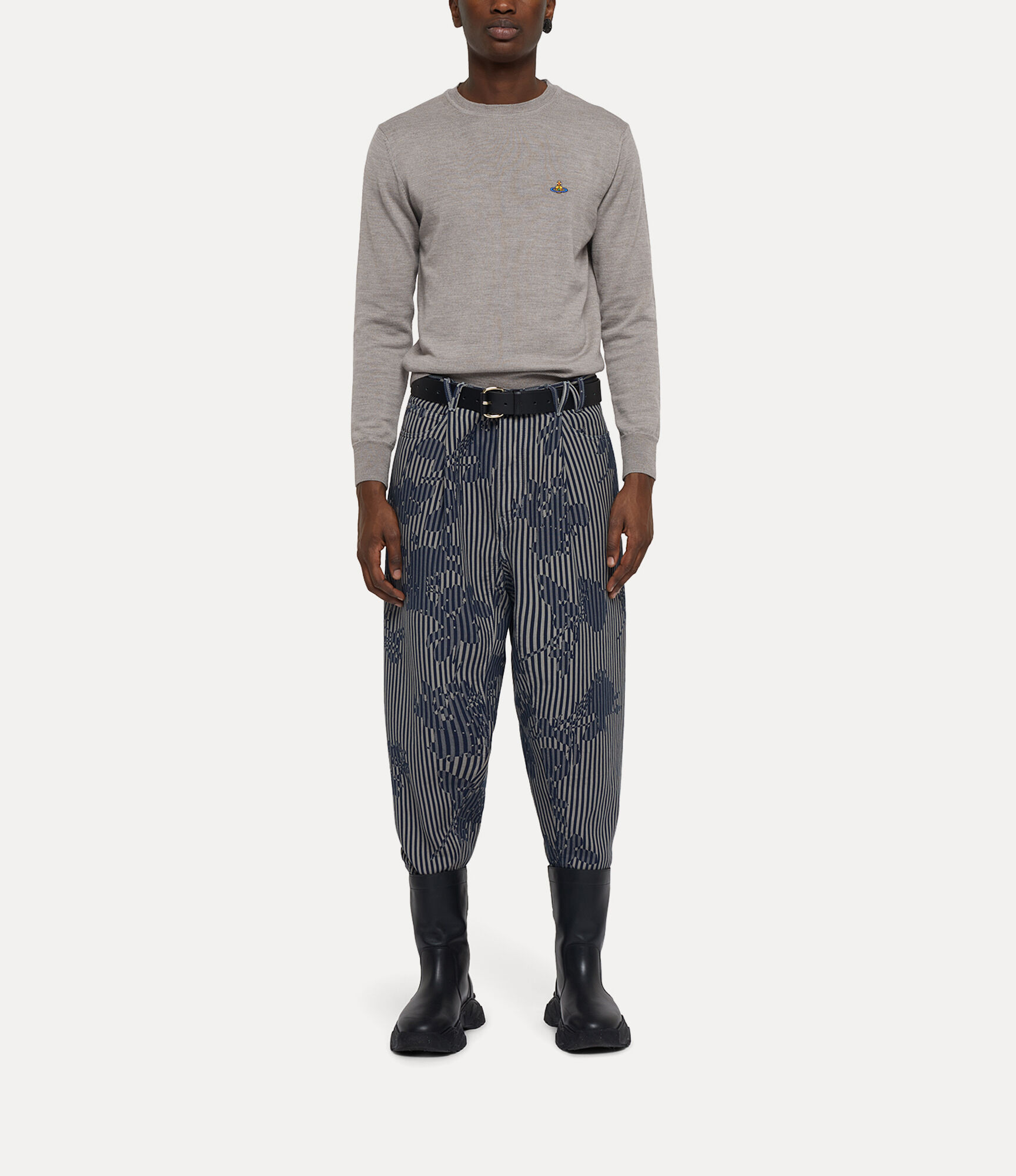 Man round neck  large image number 2