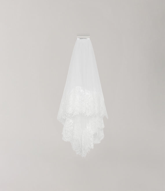 Lace Edge Short Veil Accessoires cheveux mariage The Wedding Explorer Lace Edge Short Veil Accessoires cheveux mariage The Wedding Explorer