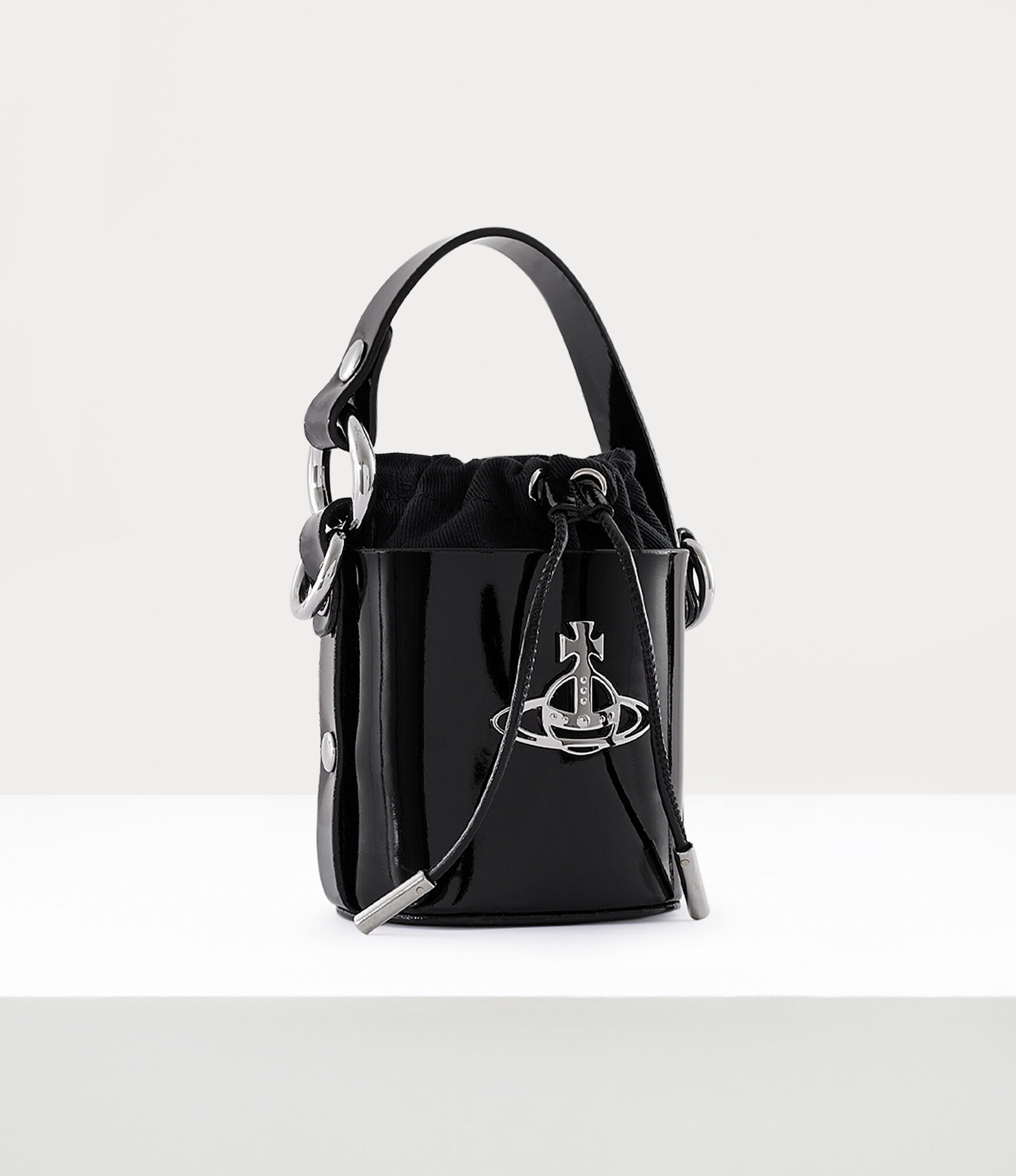 Daisy Drawstring Bucket Bag in BLACK | Vivienne Westwood®