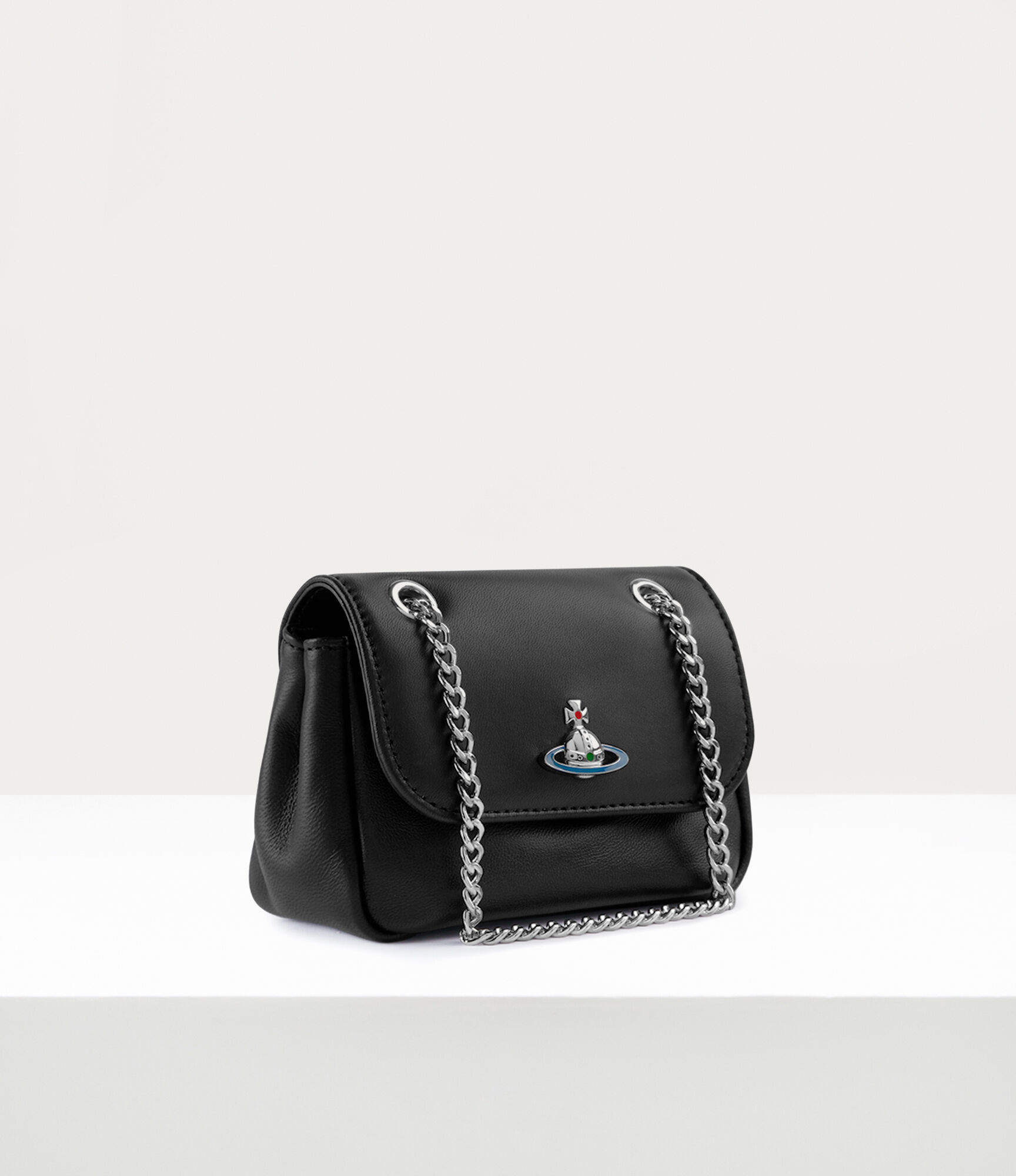 Small Purse With Chain in BLACK | Vivienne Westwood®