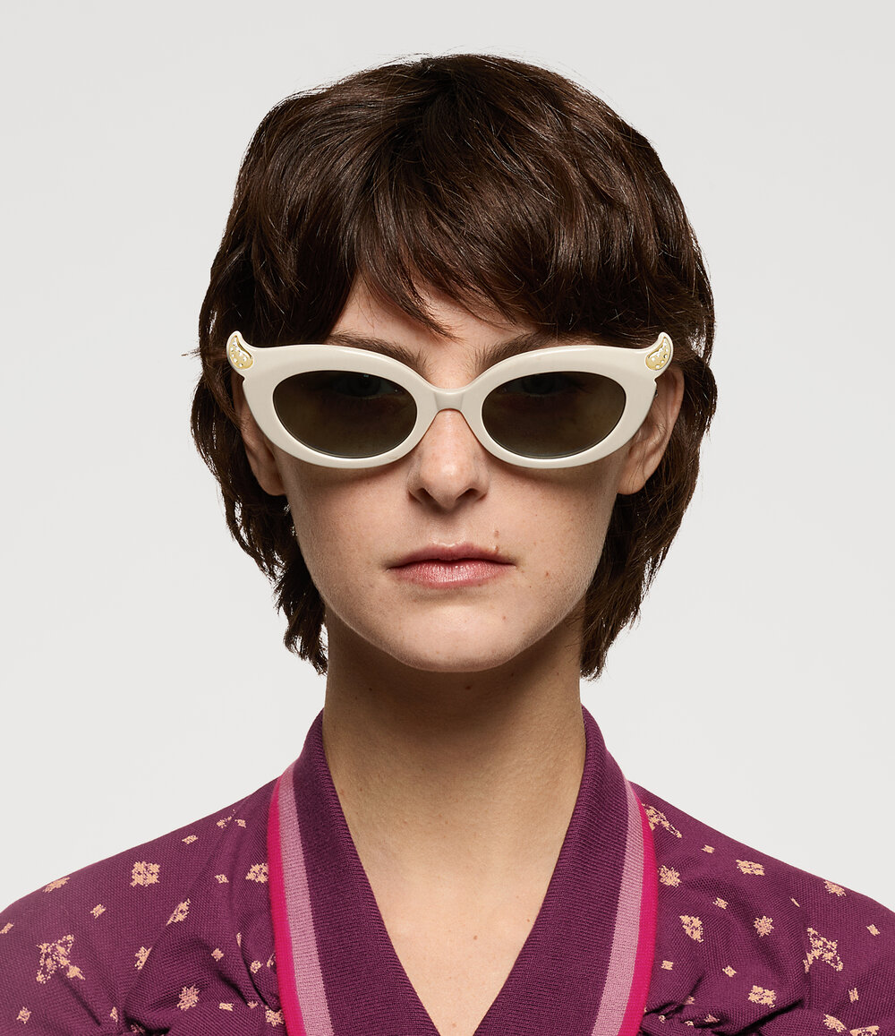 Vivienne Westwood Soo Sunglasses in White, view 2