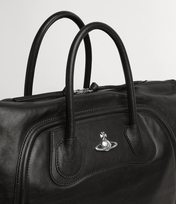 bobby leather backpack Foldable Our Bobby Large backpack is crafted from supple calf leather and features the houses signature Broken Pinstripe lining Bobby Large Backpack