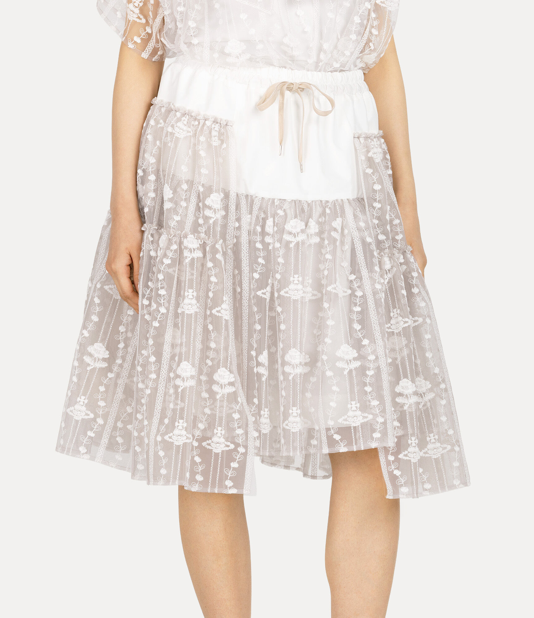 Vivienne Westwood フラワープリント スカート　チュール Flower orb Tulle Embroidery Skirt in WHITE | Vivienne Westwood®