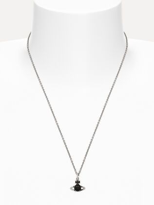 Man. Reina Pendant Necklace