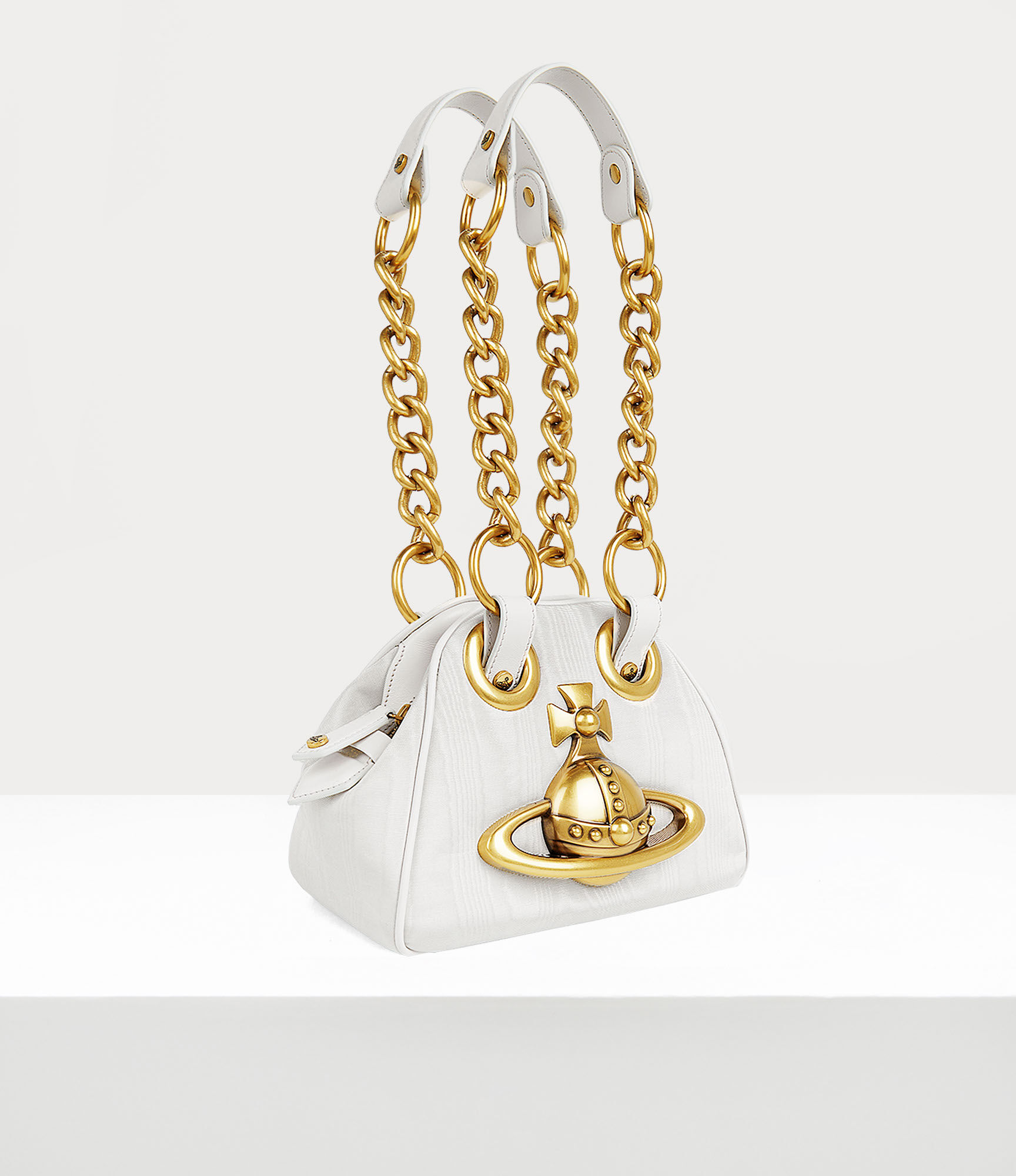 Archive Orb Chain Handbag（乳白色） | Vivienne Westwood®