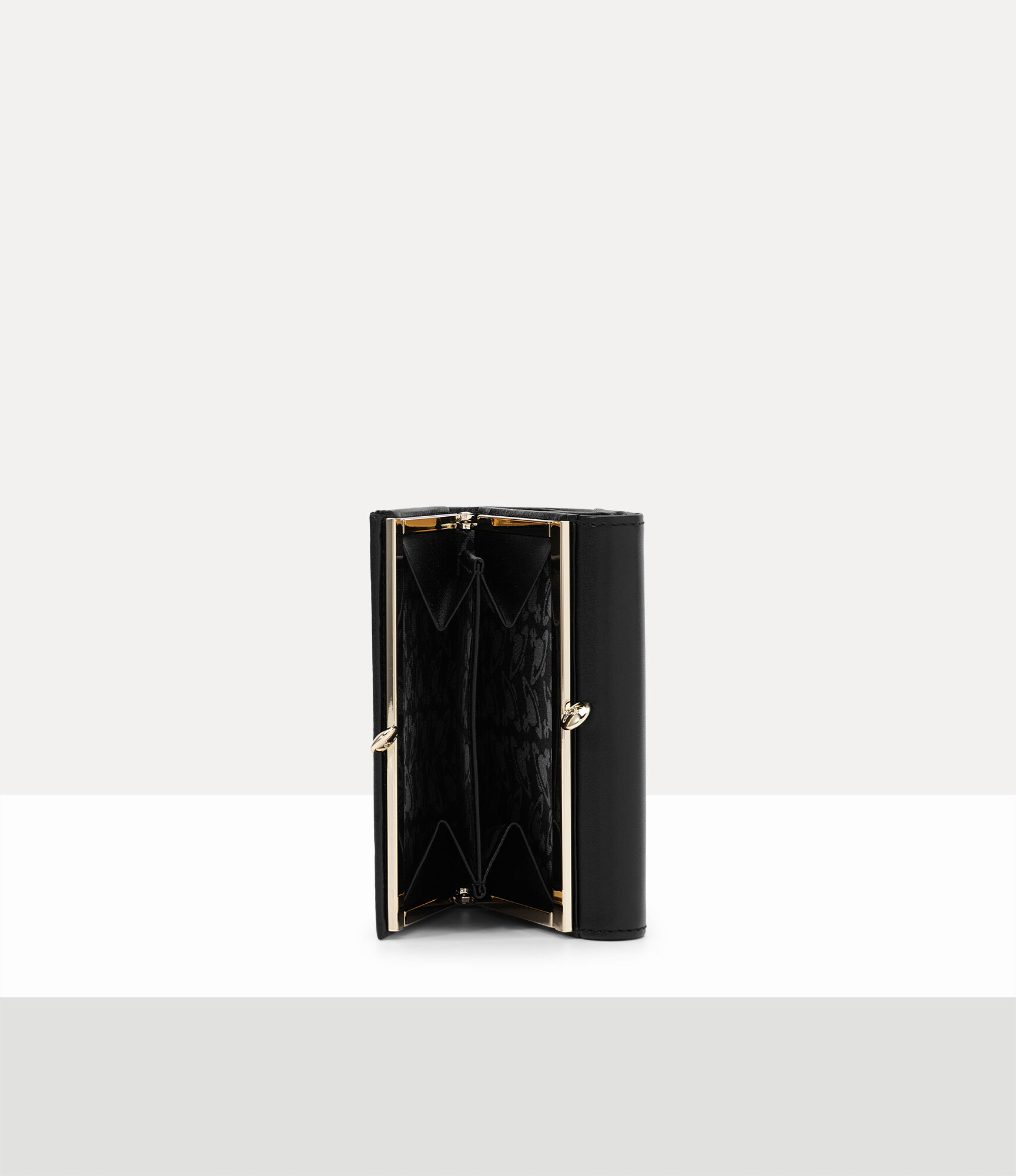 Vintage Orb Clasp Trifold Wallet  large image number 3