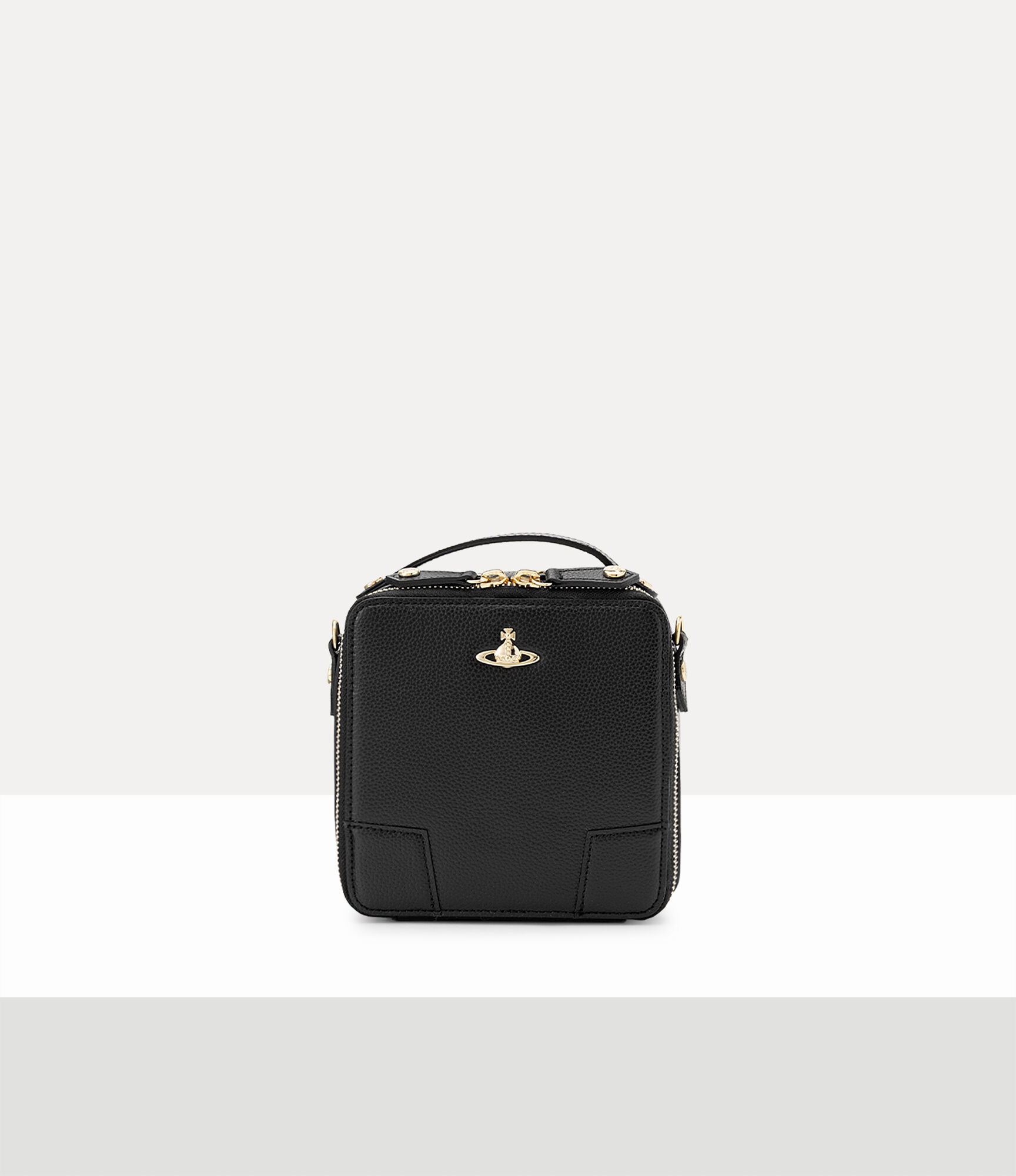 Executive Square クロスボディ - ブラック | Vivienne Westwood®