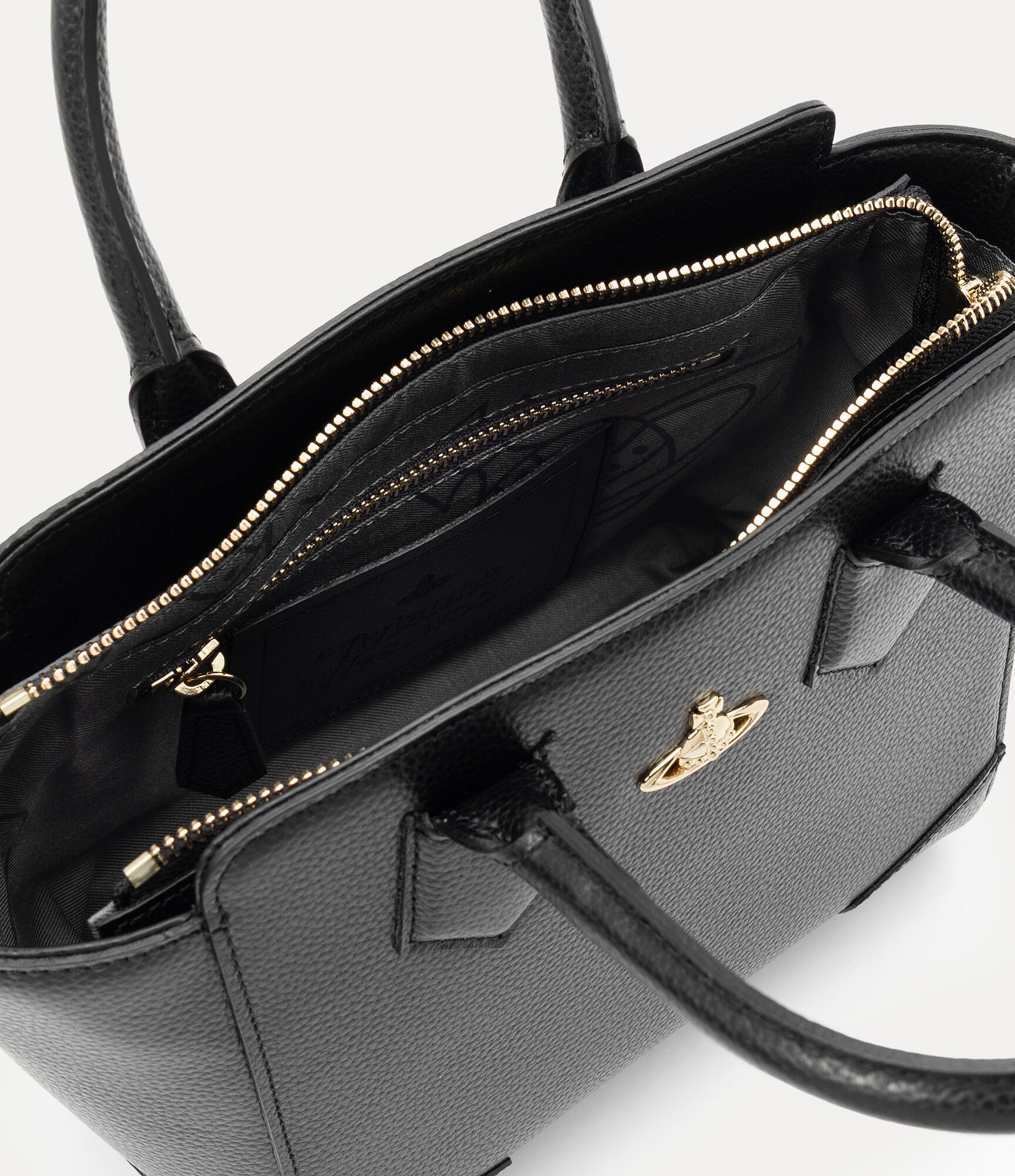 Executive ミディアム トート - ブラック | Vivienne Westwood®
